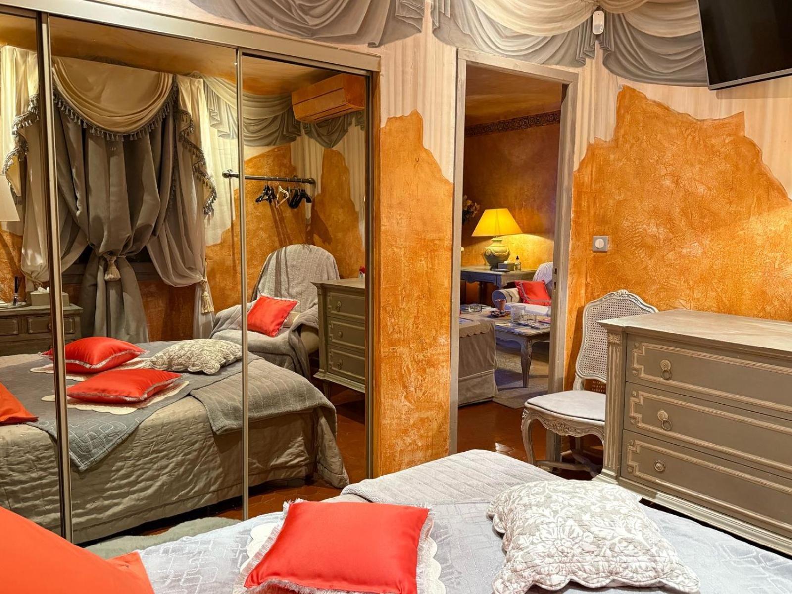 De Luxe Au Coeur De * Saint-Tropez